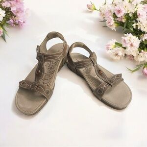 Aetrex Lori Sandals Women's 7 Brown Leather Cork Wedge T-Strap Comfort Beaded